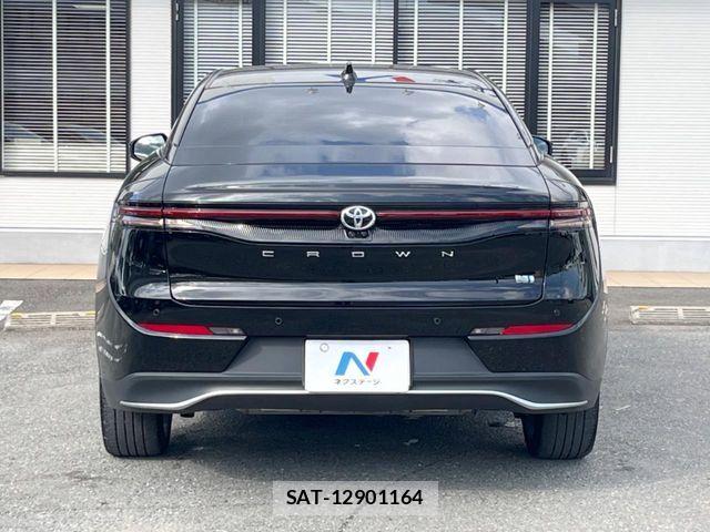 Toyota Crown Crossover 2024-03 8145618-16