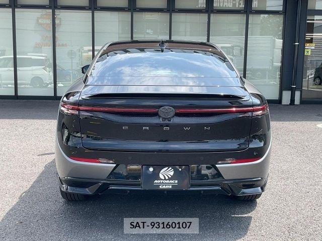 Toyota Crown Crossover 2023-01 8206988-4