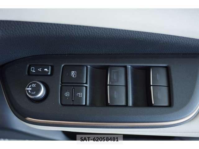 Toyota Crown Crossover 2023-02 8206989-20