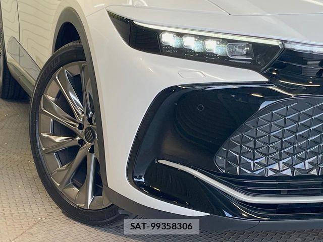 Toyota Crown Crossover 2023-04 8206986-11