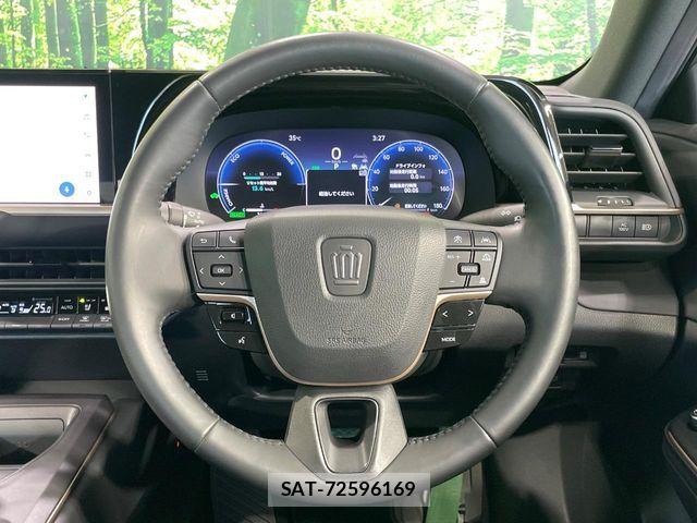 Toyota Crown Crossover 2023-02 8206987-10