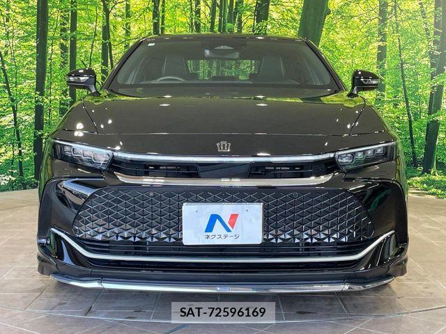 Toyota Crown Crossover 2023-02 8206987-13