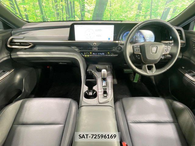 Toyota Crown Crossover 2023-02 8206987-1
