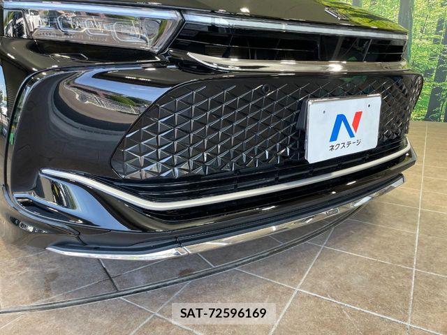 Toyota Crown Crossover 2023-02 8206987-2