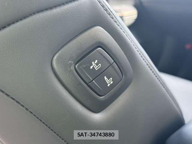 Toyota Crown Crossover 2023-12 8206998-10