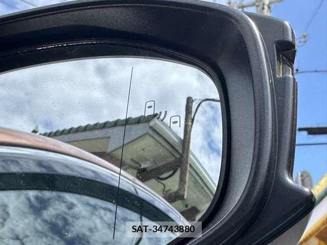 Toyota Crown Crossover 2023-12 8206998-18