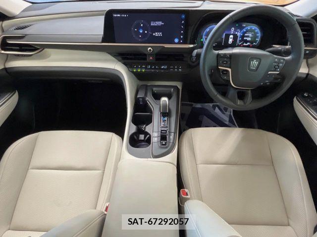 Toyota Crown Crossover 2024-02 8229364-1