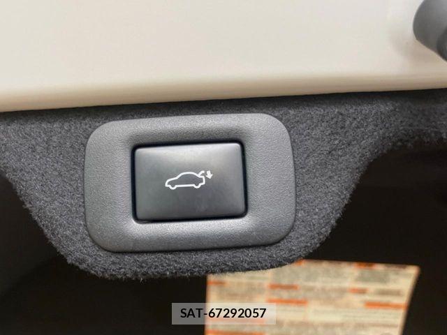 Toyota Crown Crossover 2024-02 8229364-6