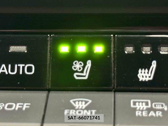 Toyota Crown Crossover 2022-10 8244896-10