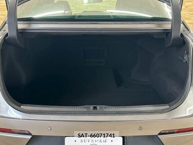 Toyota Crown Crossover 2022-10 8244896-12