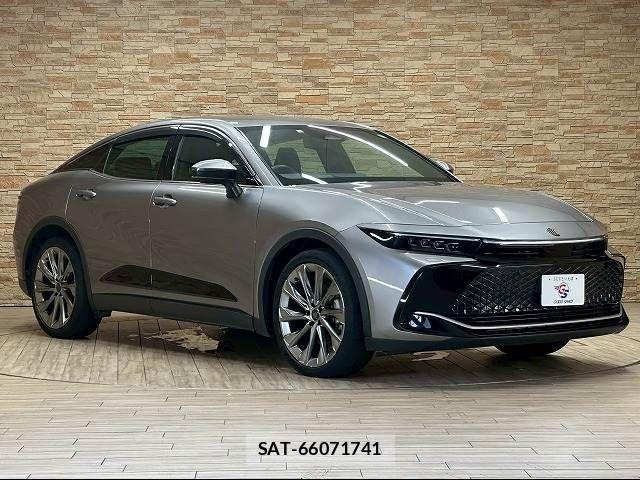 Toyota Crown Crossover 2022-10 8244896-14