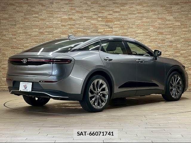 Toyota Crown Crossover 2022-10 8244896-15