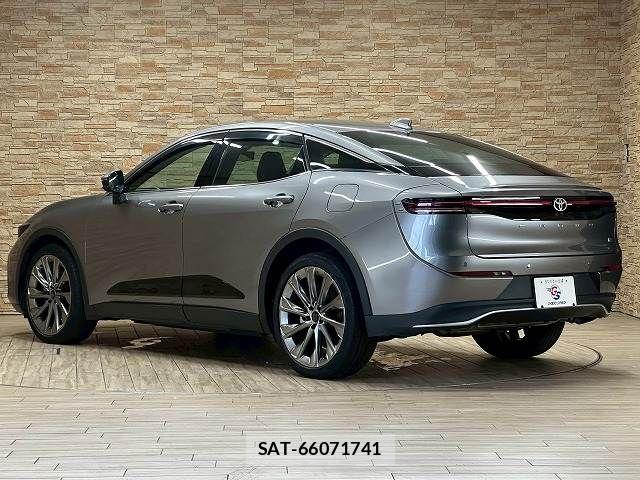 Toyota Crown Crossover 2022-10 8244896-16