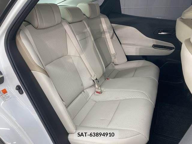 Toyota Crown Crossover 2023-08 8244893-11