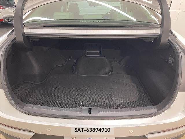 Toyota Crown Crossover 2023-08 8244893-12