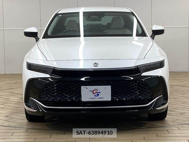 Toyota Crown Crossover 2023-08 8244893-14