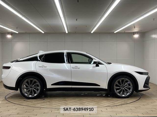 Toyota Crown Crossover 2023-08 8244893-17