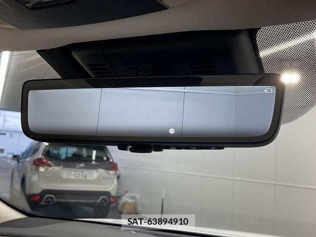 Toyota Crown Crossover 2023-08 8244893-4