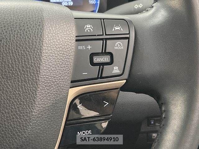 Toyota Crown Crossover 2023-08 8244893-6