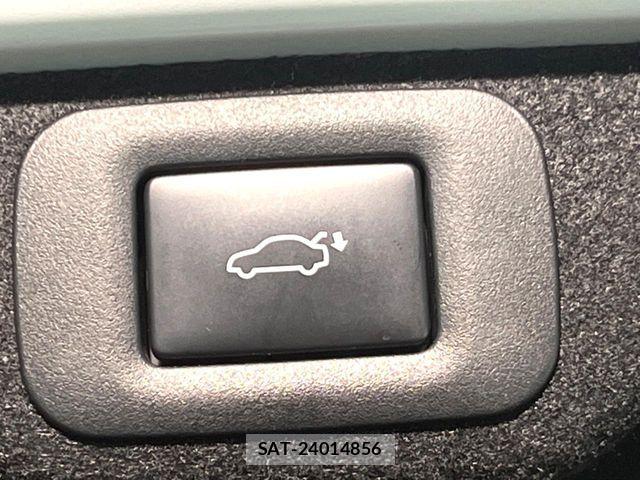 Toyota Crown Crossover 2023-07 8244892-9