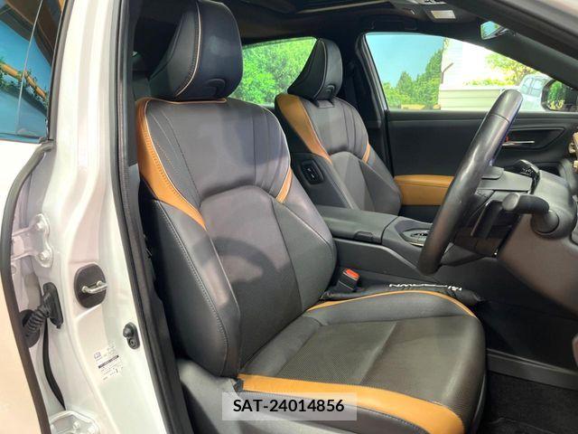 Toyota Crown Crossover 2023-07 8244892-10