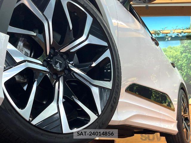 Toyota Crown Crossover 2023-07 8244892-14