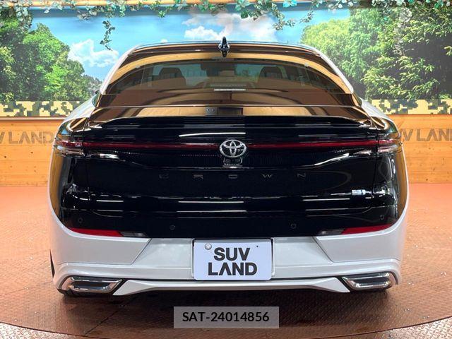 Toyota Crown Crossover 2023-07 8244892-16