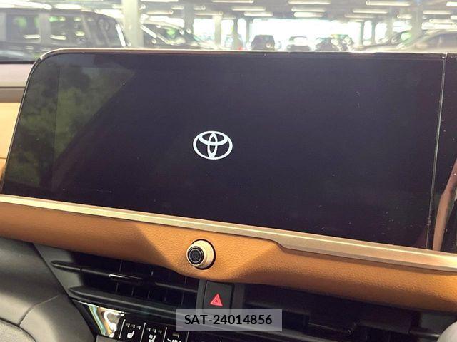 Toyota Crown Crossover 2023-07 8244892-4