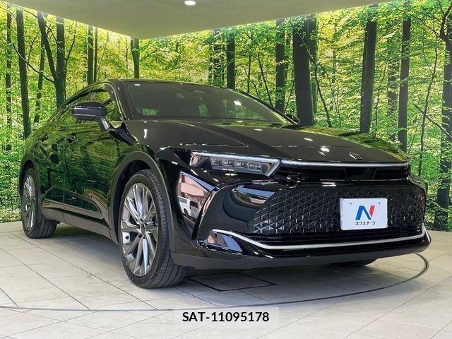 Toyota Crown Crossover 2023-11 8244898-15