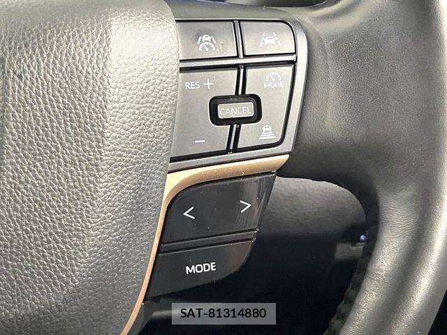 Toyota Crown Crossover 2023-09 8244891-7