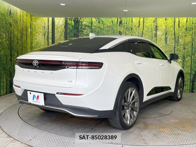 Toyota Crown Crossover 2023-01 8244895-16