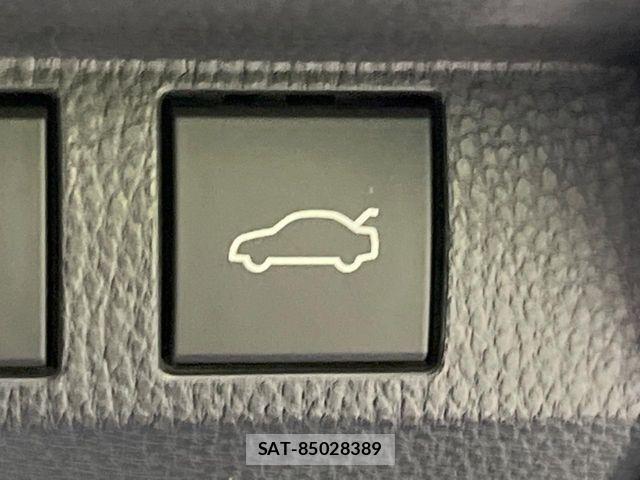 Toyota Crown Crossover 2023-01 8244895-4