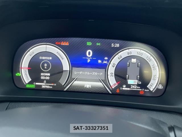 Toyota Crown Crossover 2023-10 8313855-18