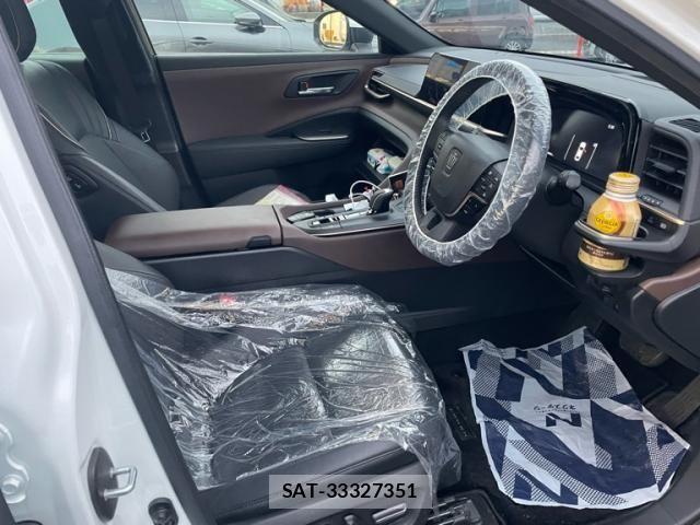 Toyota Crown Crossover 2023-10 8313855-23