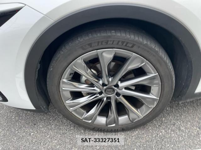 Toyota Crown Crossover 2023-10 8313855-8