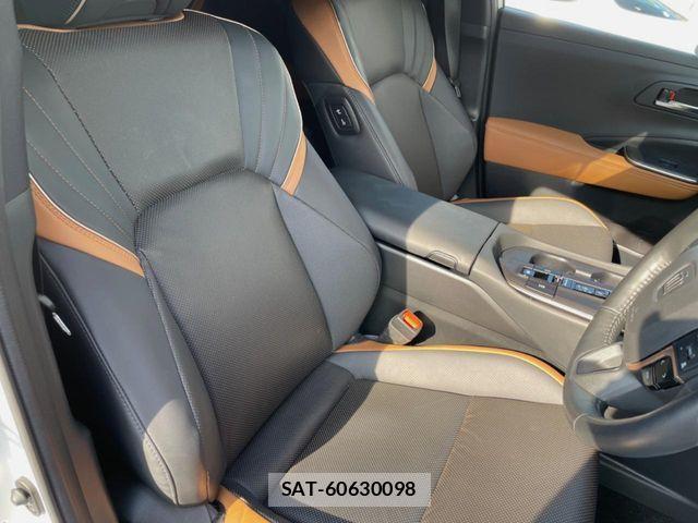 Toyota Crown Crossover 2023-01 8313839-7