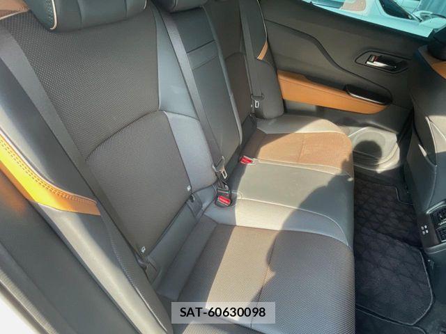 Toyota Crown Crossover 2023-01 8313839-8