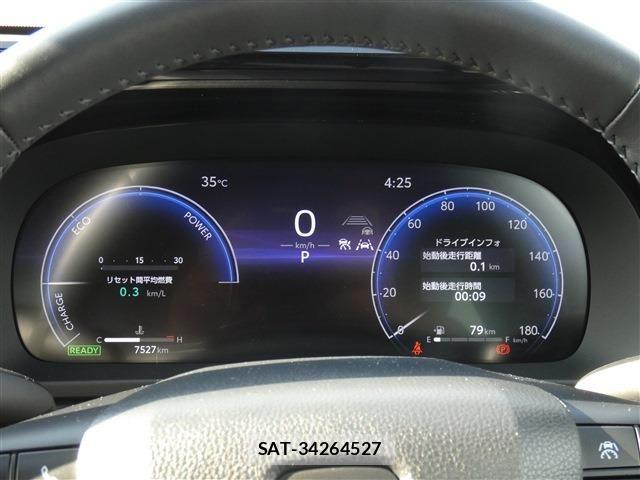 Toyota Crown Crossover 2023-10 8313840-14