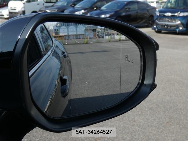 Toyota Crown Crossover 2023-10 8313840-19