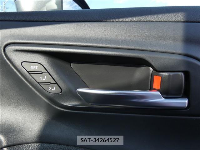 Toyota Crown Crossover 2023-10 8313840-21