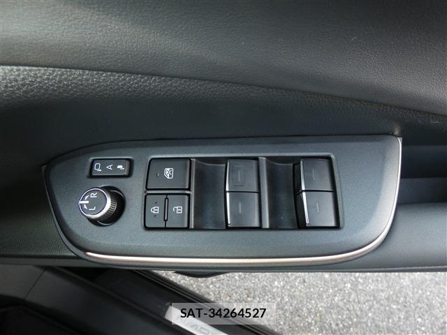 Toyota Crown Crossover 2023-10 8313840-22