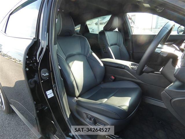 Toyota Crown Crossover 2023-10 8313840-23