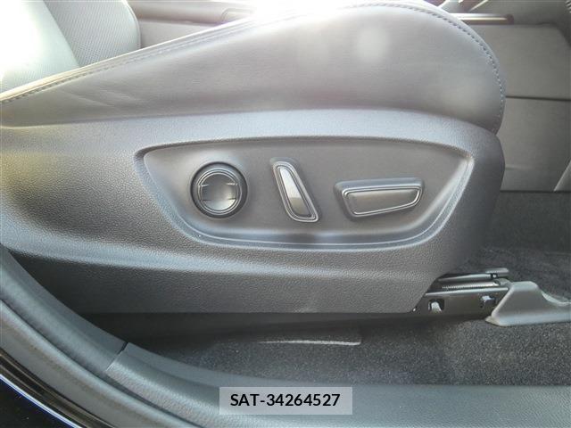 Toyota Crown Crossover 2023-10 8313840-26