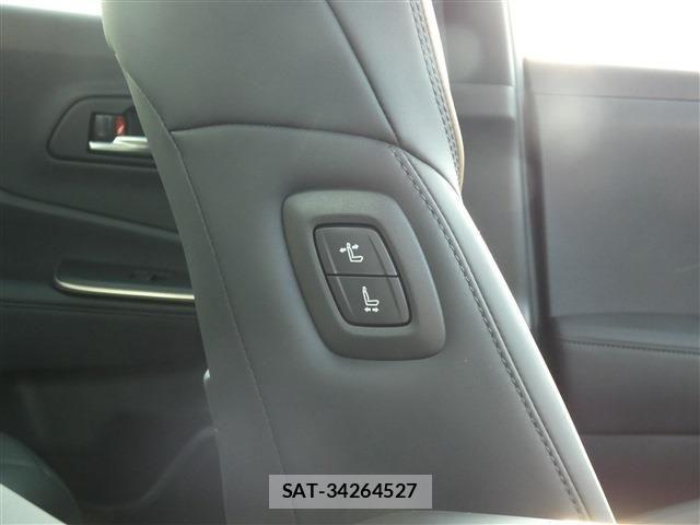 Toyota Crown Crossover 2023-10 8313840-27