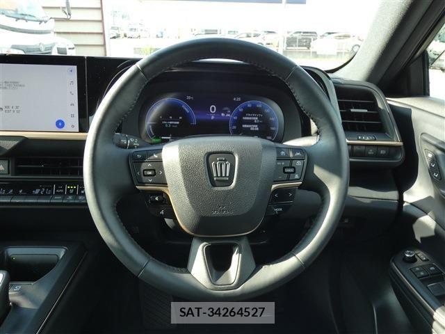 Toyota Crown Crossover 2023-10 8313840-2