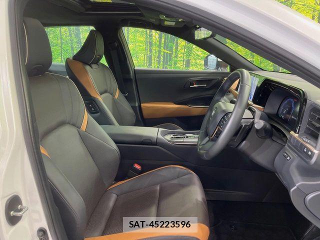 Toyota Crown Crossover 2023-01 8313838-9