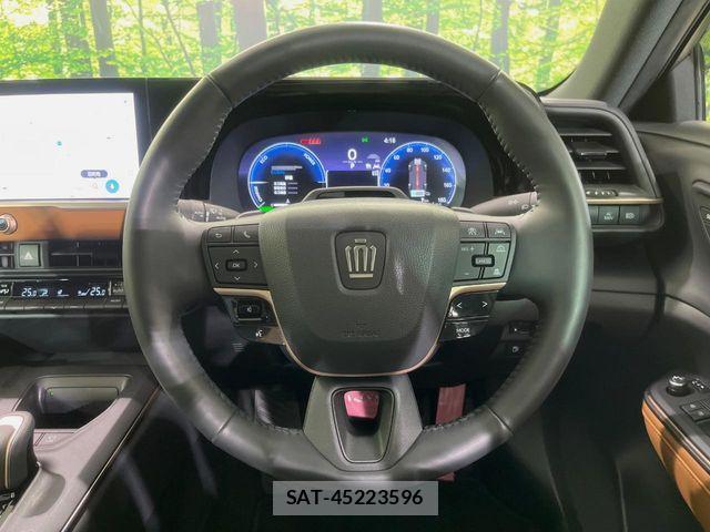 Toyota Crown Crossover 2023-01 8313838-12