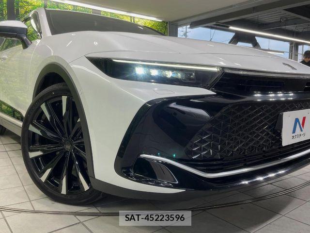 Toyota Crown Crossover 2023-01 8313838-13