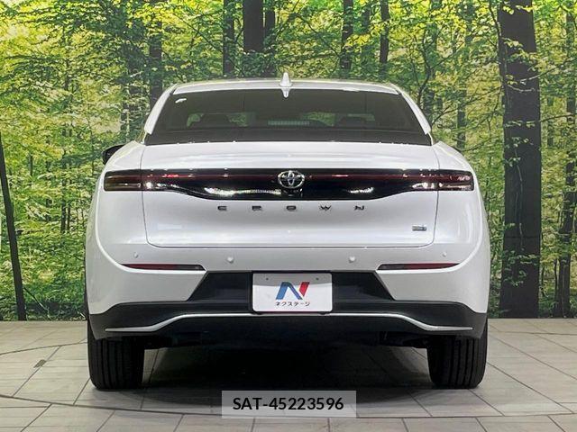 Toyota Crown Crossover 2023-01 8313838-16