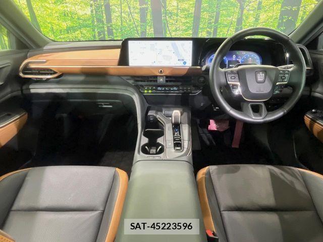 Toyota Crown Crossover 2023-01 8313838-1
